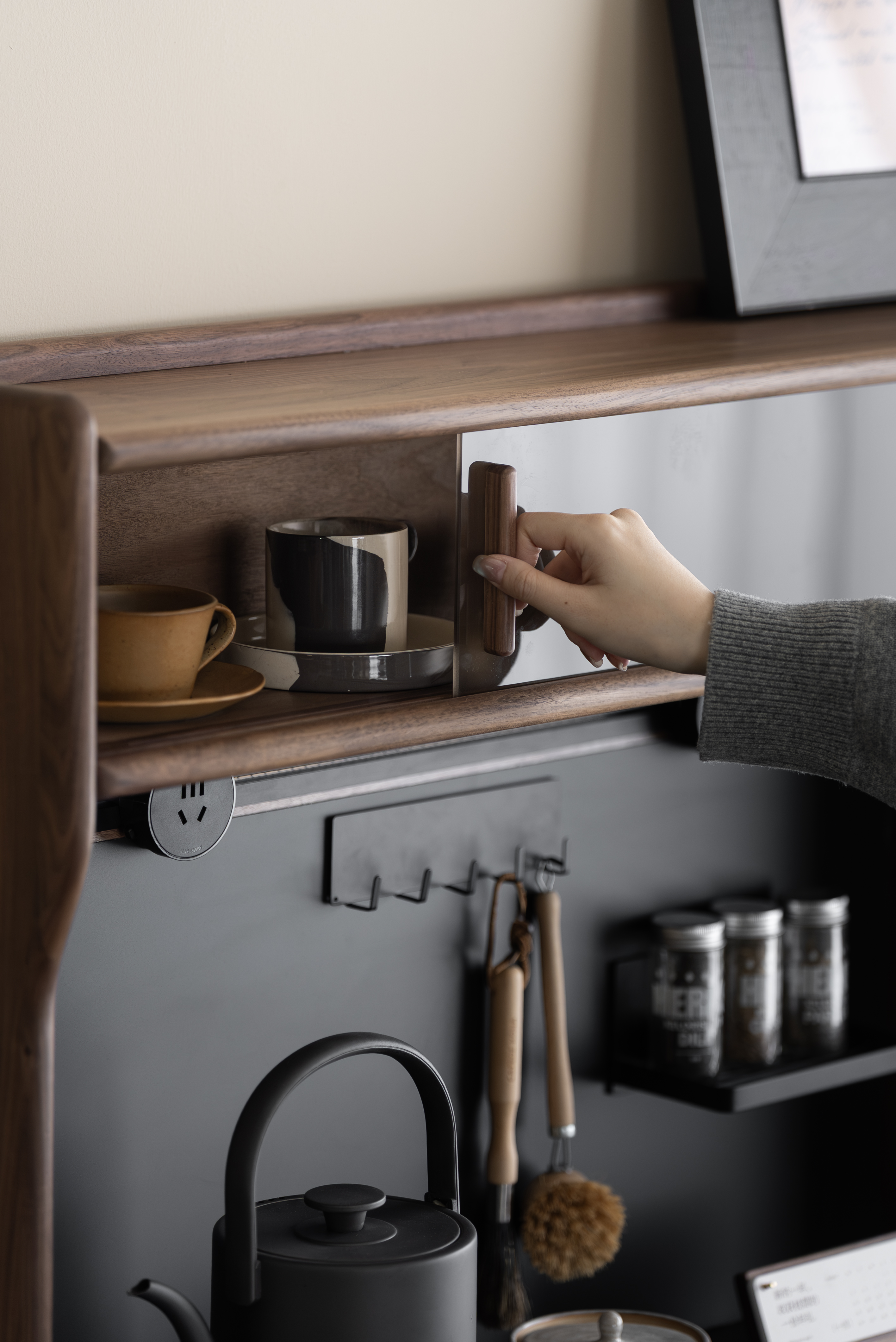 Original design，Black walnut furniture，Solid wood furniture，Residential Furniture，furniture design ，Sideboard，