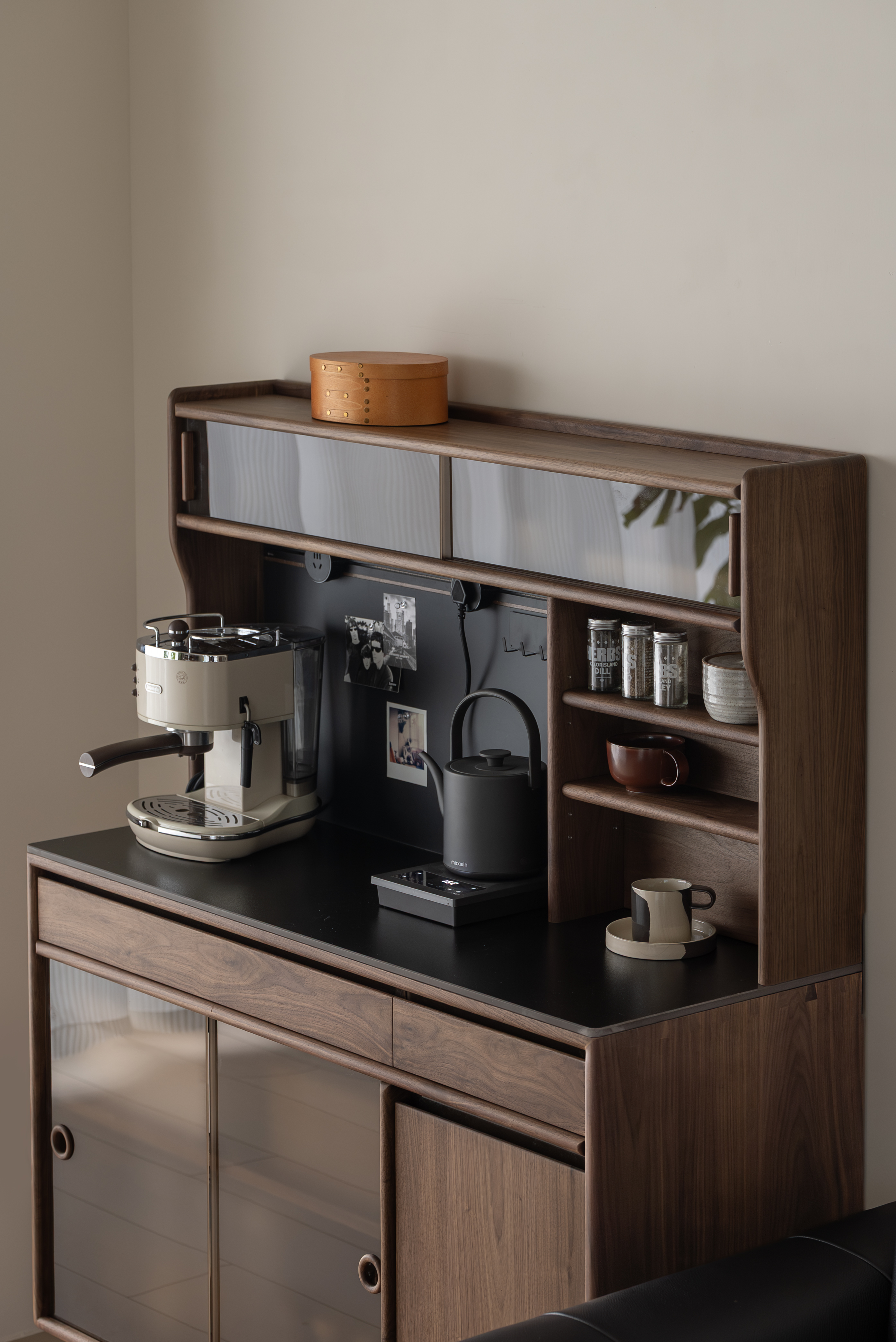 Original design，Black walnut furniture，Solid wood furniture，Residential Furniture，furniture design ，Sideboard，