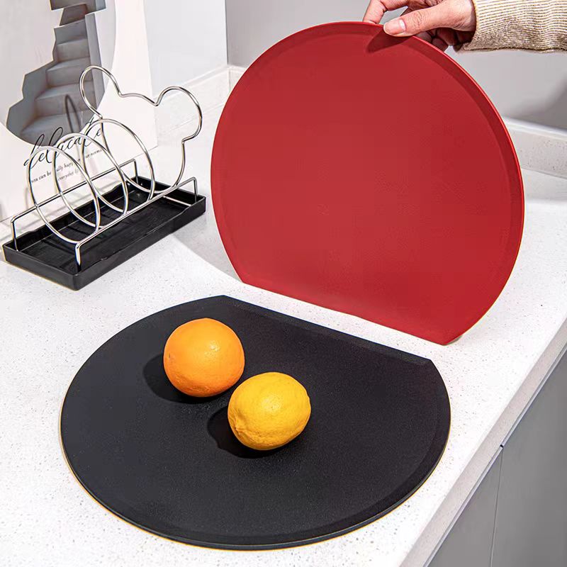 chopping block，kitchen，