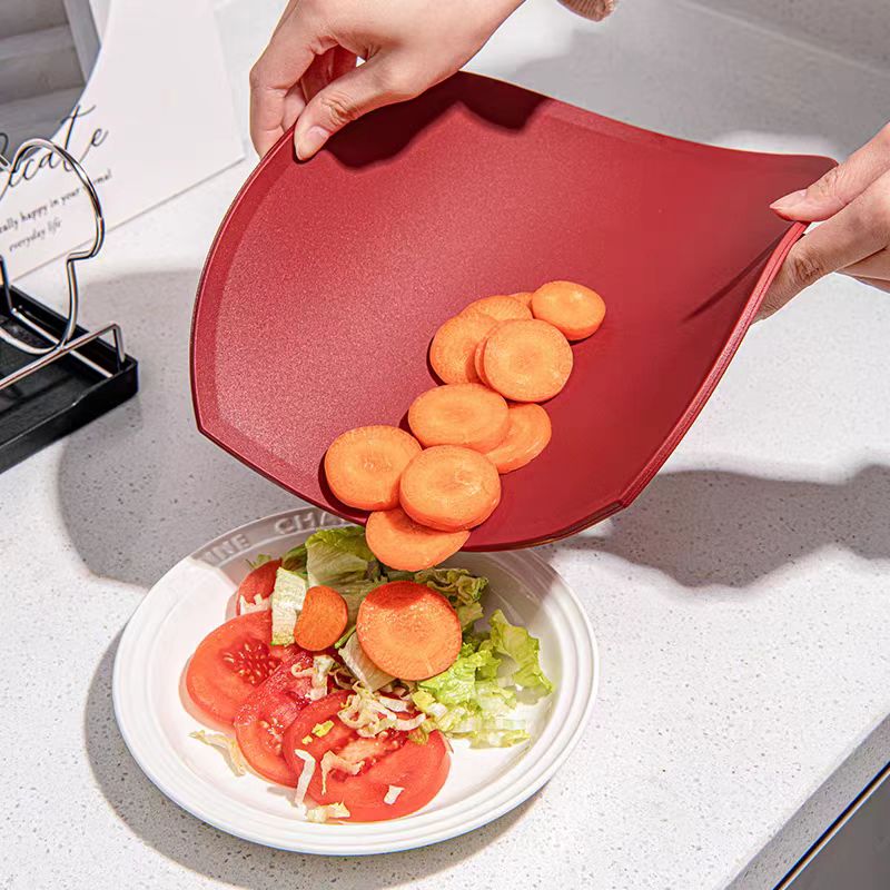 chopping block，kitchen，