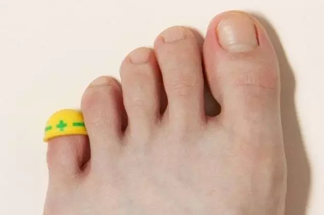 patch，calendar，Paper，trash can，Rubik's Cube，Stationery，