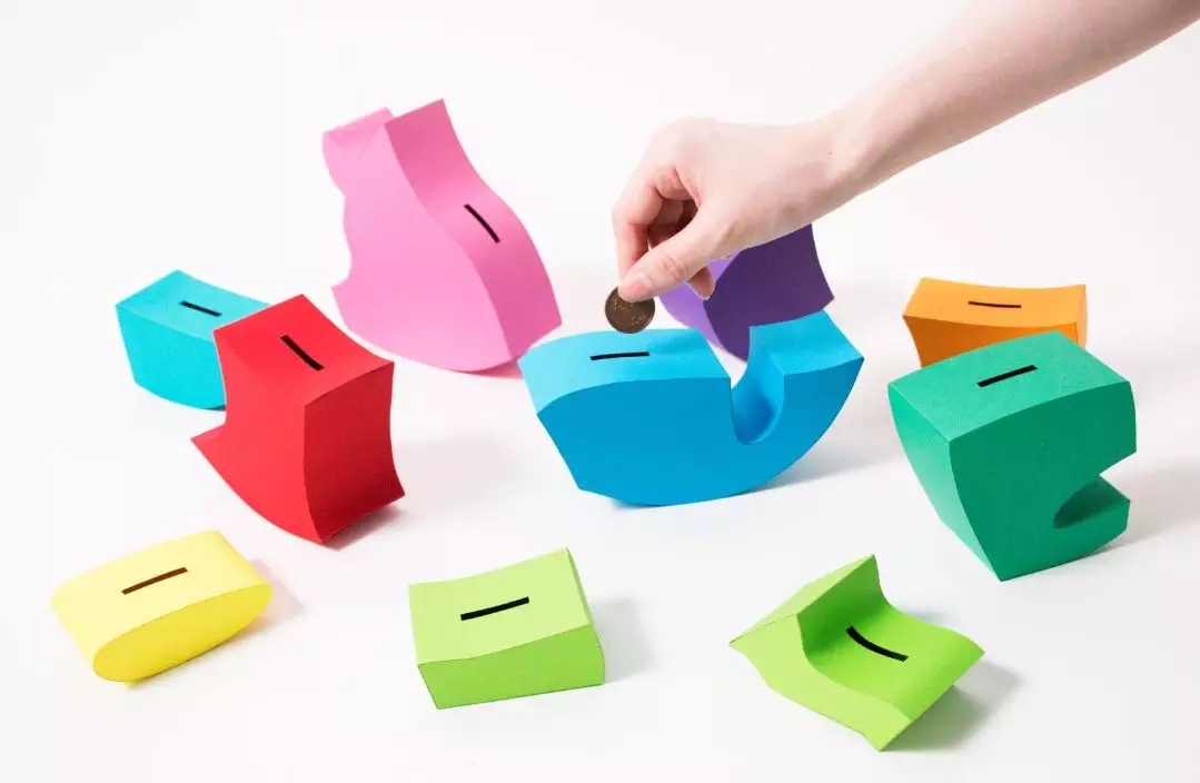 patch，calendar，Paper，trash can，Rubik's Cube，Stationery，