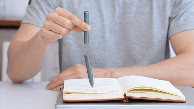 Decompression pen，titanium alloy，SPINNX，Aviation Class，EDC pen，