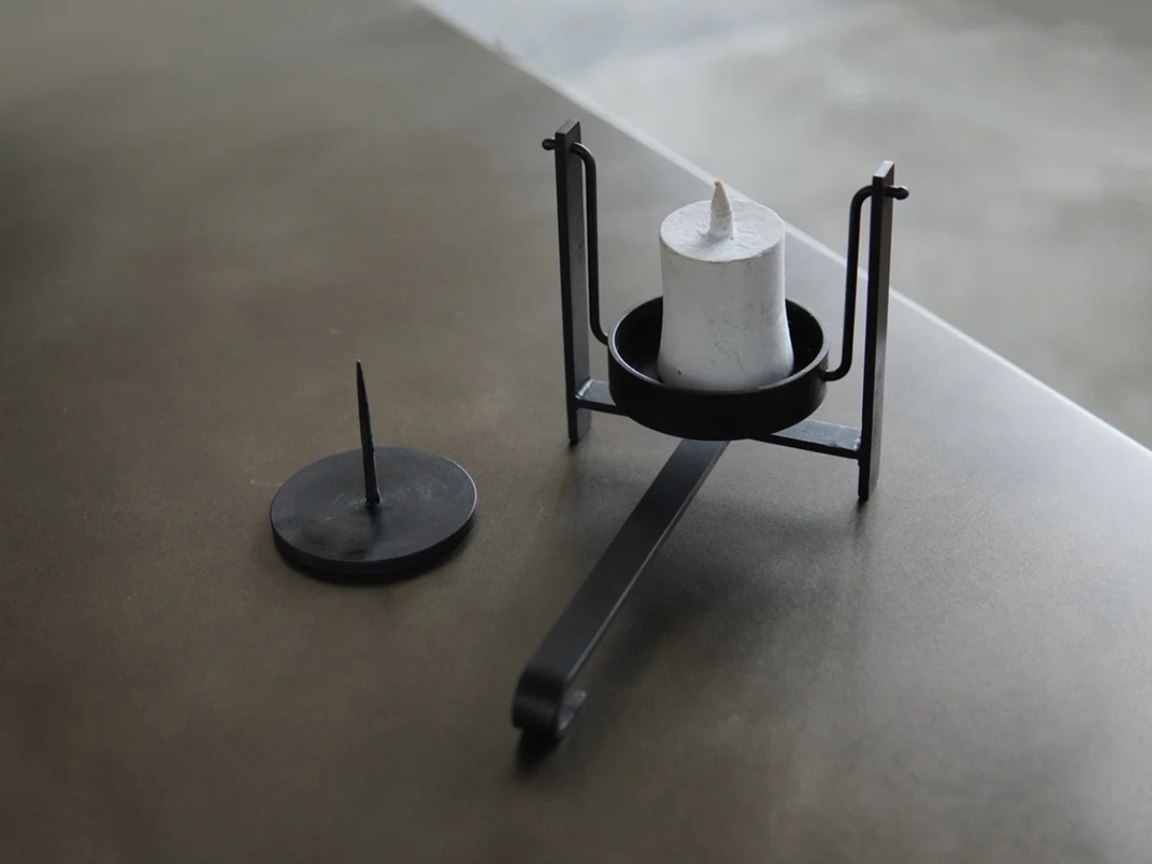 Pendulum Candlestick，iron candlestick，teshoku，Hanging design，