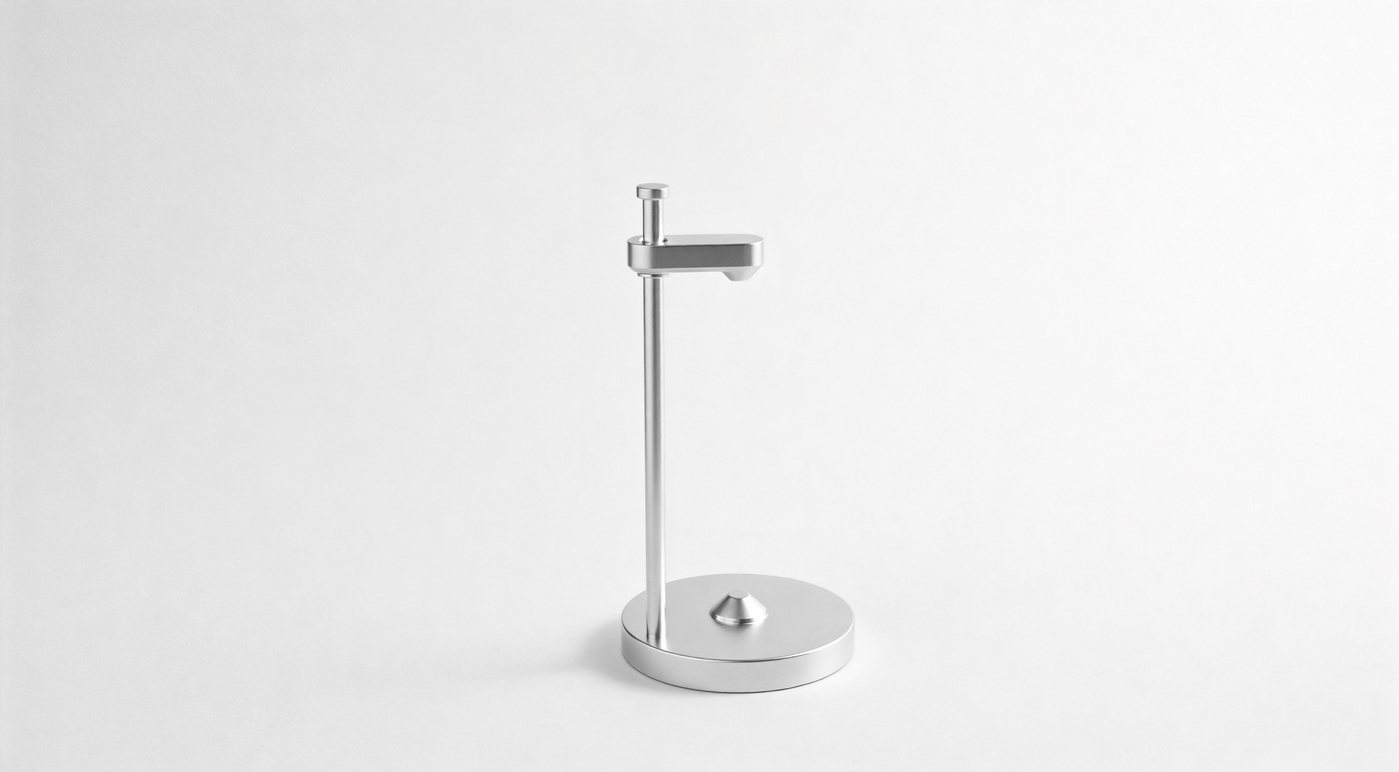 Tissue holder, kitchen, kitchen supplies, paper towels，