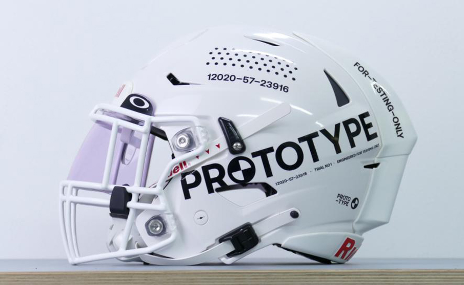 Sports product design，Football helmet，Helmet design，Product Solutions，Product design innovation，Application of innovative technology，Application of AR Technology，Application of HUD Technology，