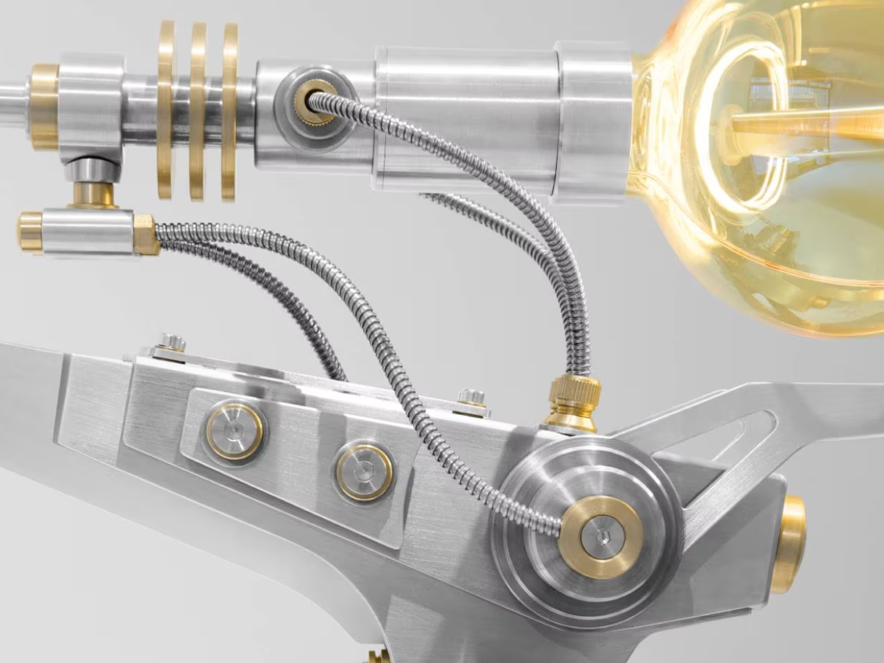 ML15 Helios，Limited edition，Metal Sculpture Lamp，Art installation，M.A.D.Gallery，