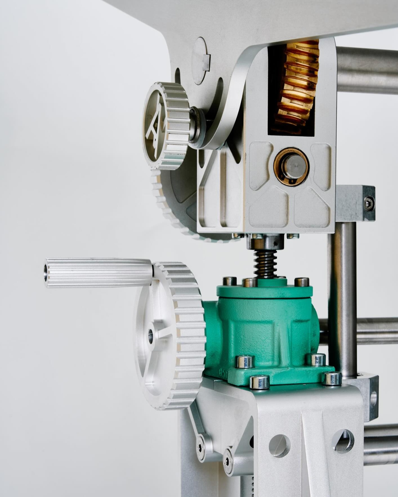 CNC Aluminum，Backlit drawing table，CALIPER，Brass gear，Art work，