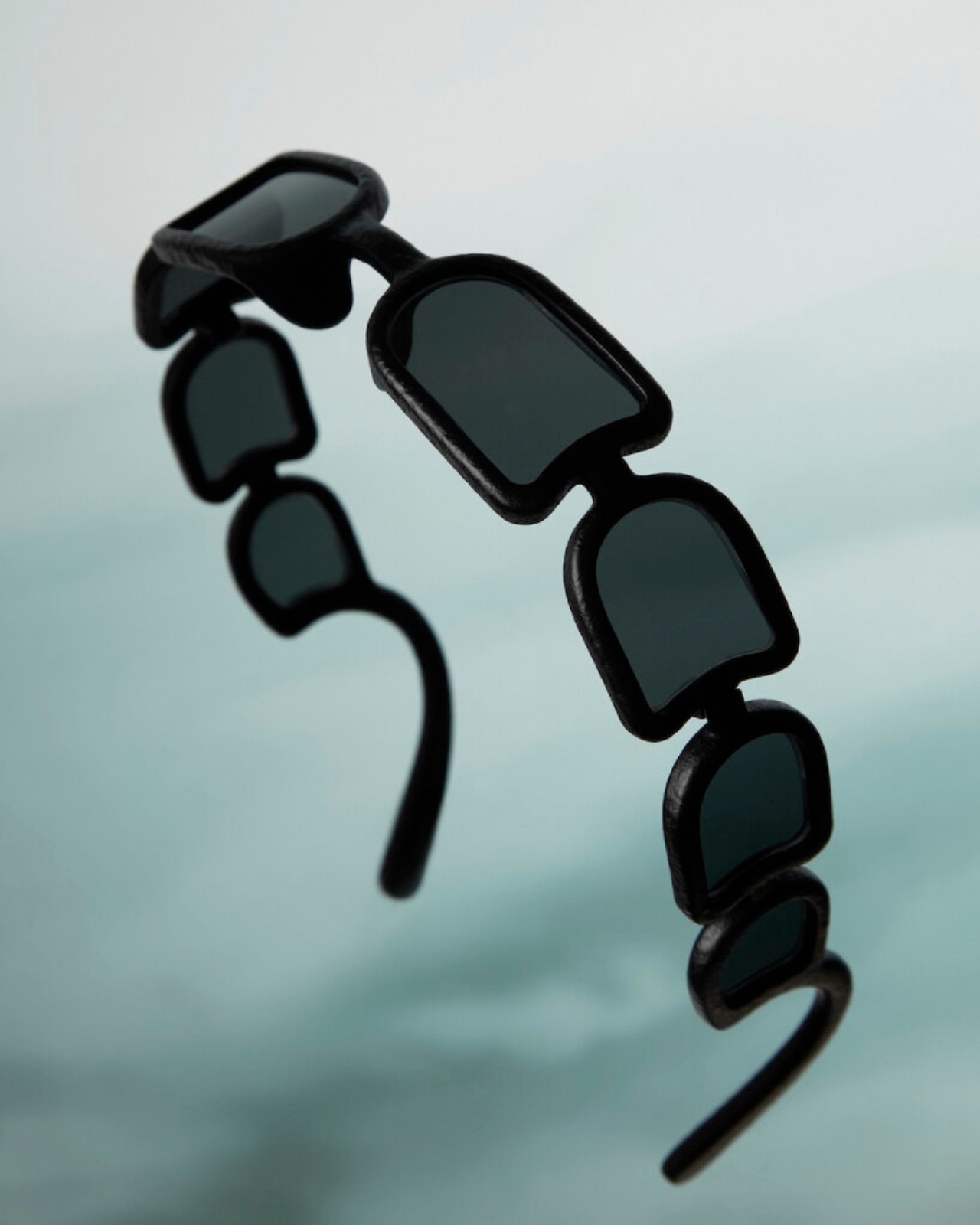 Issey Miyake Eyes，UROKO，Eight-lens sunglasses，Issey Miyake，ceramic flake，