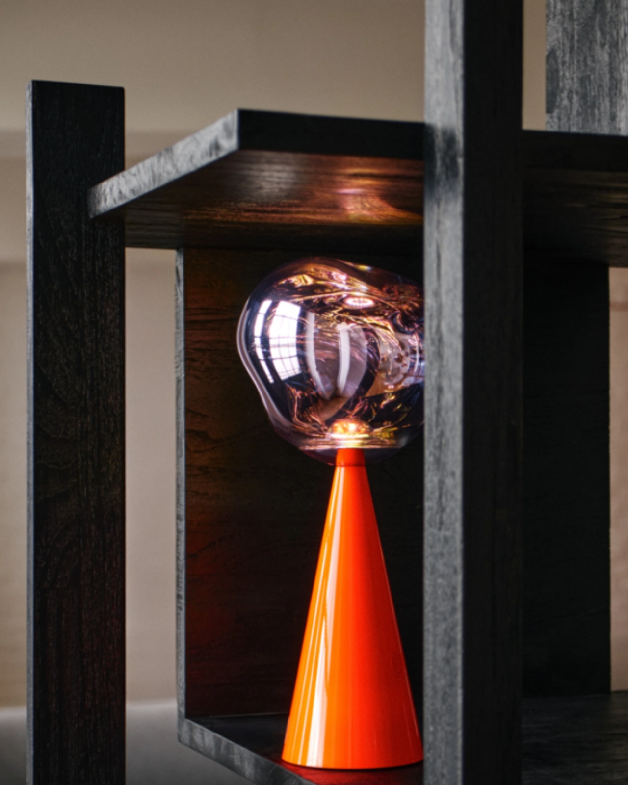 Wireless charging，Fused metal texture lamps，Tom Dixon，Atmosphere lamp，vacuum metallization，