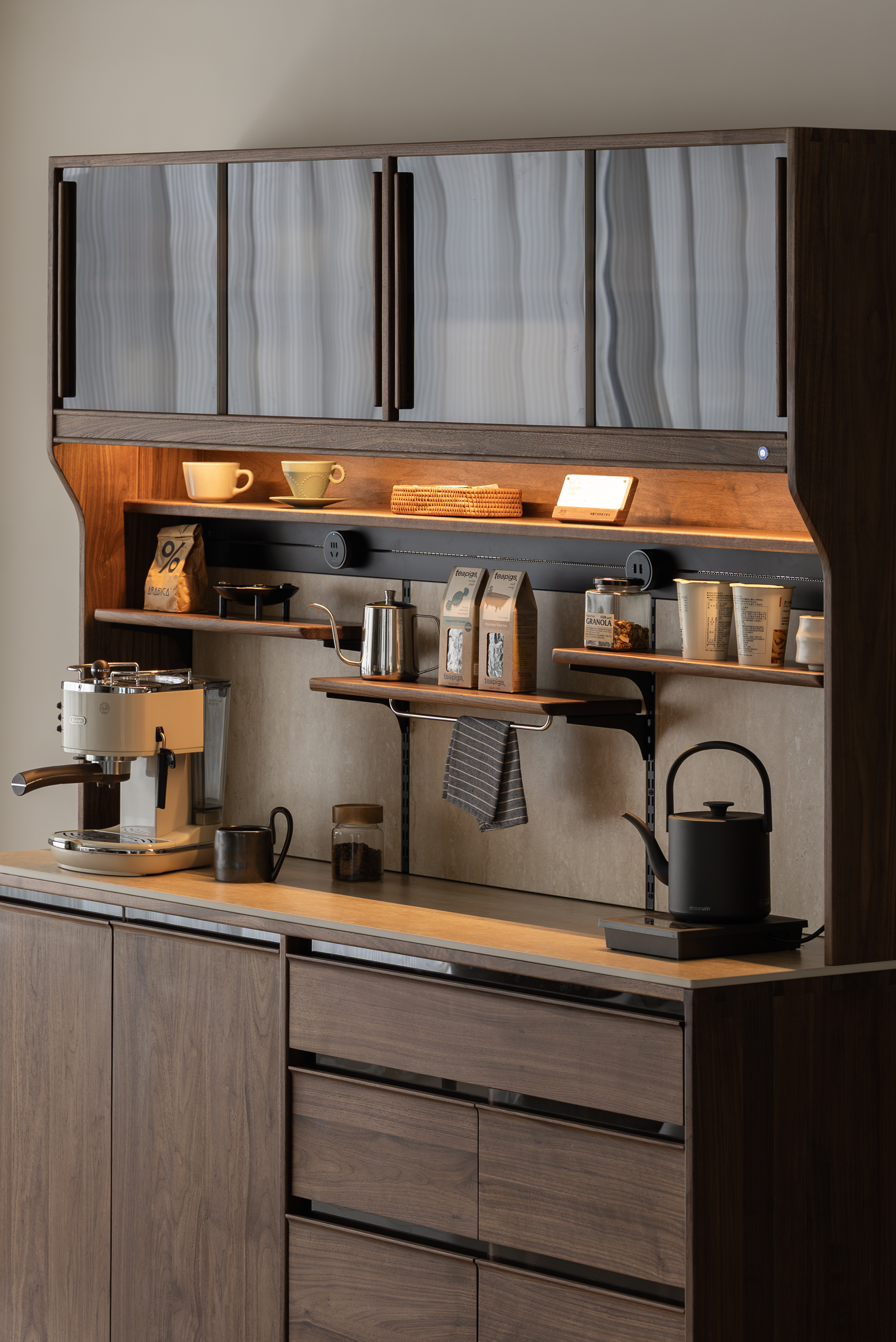 Sideboard，furniture design ，Residential Furniture，Solid wood furniture，Original design，Black walnut furniture，