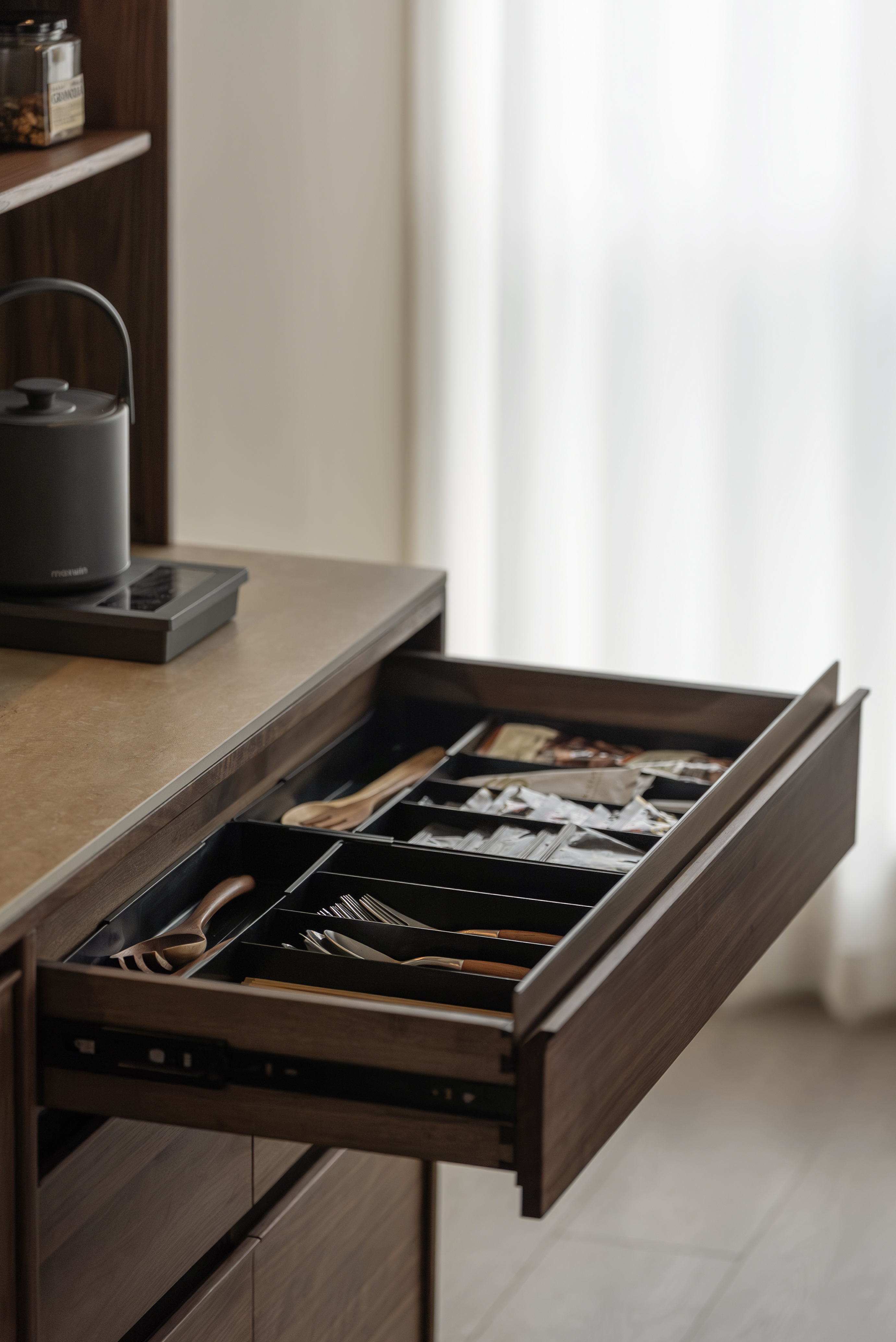 Sideboard，furniture design ，Residential Furniture，Solid wood furniture，Original design，Black walnut furniture，