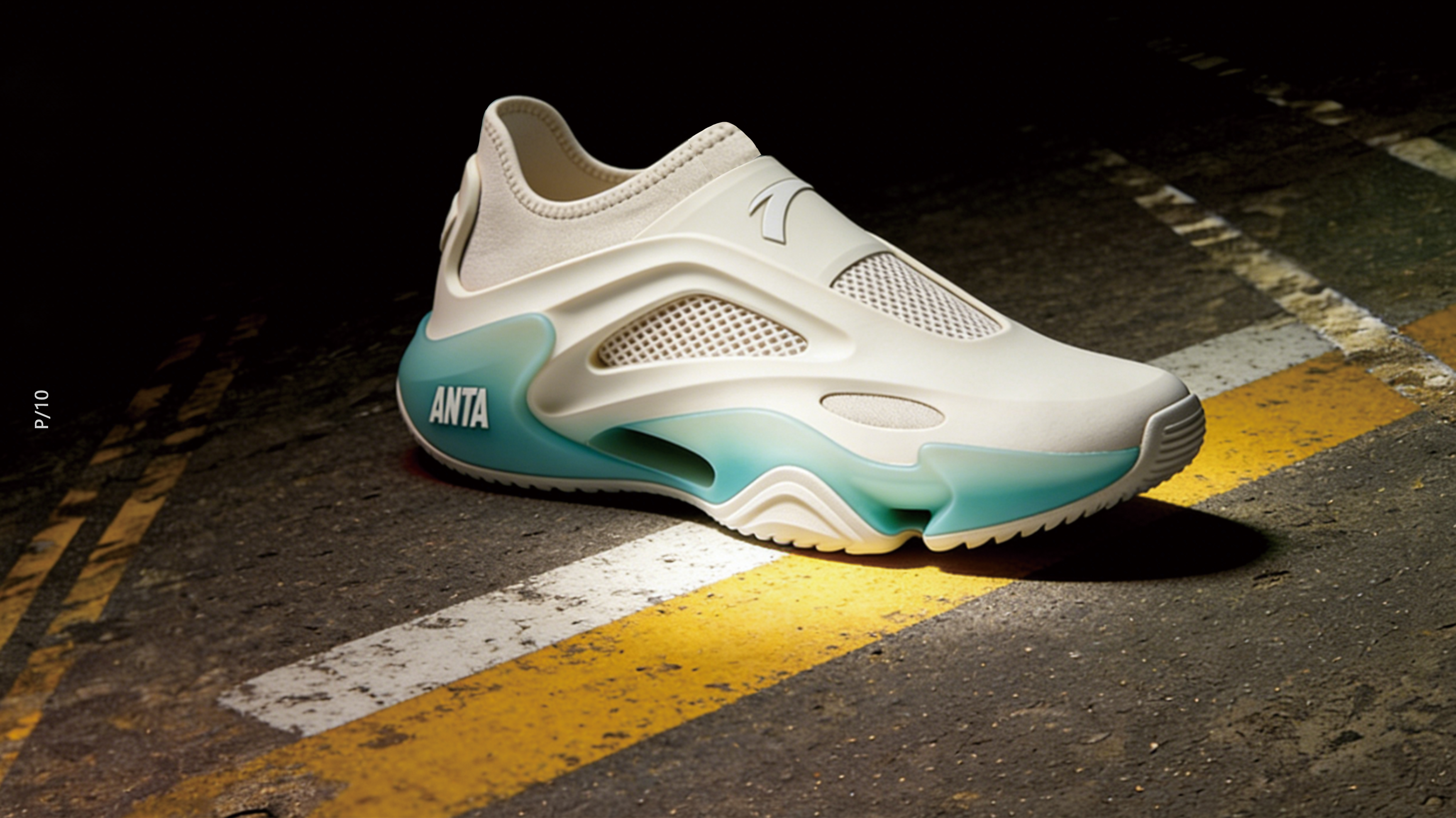 vehicle，sneakers，