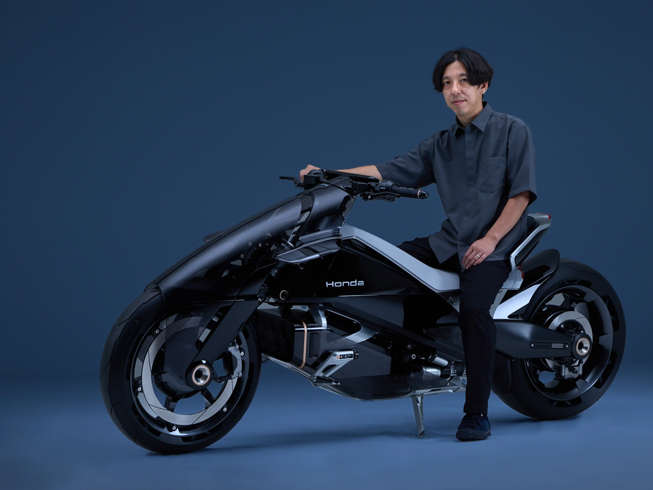 vehicle，Electric motorcycle，conceptual design，originality，