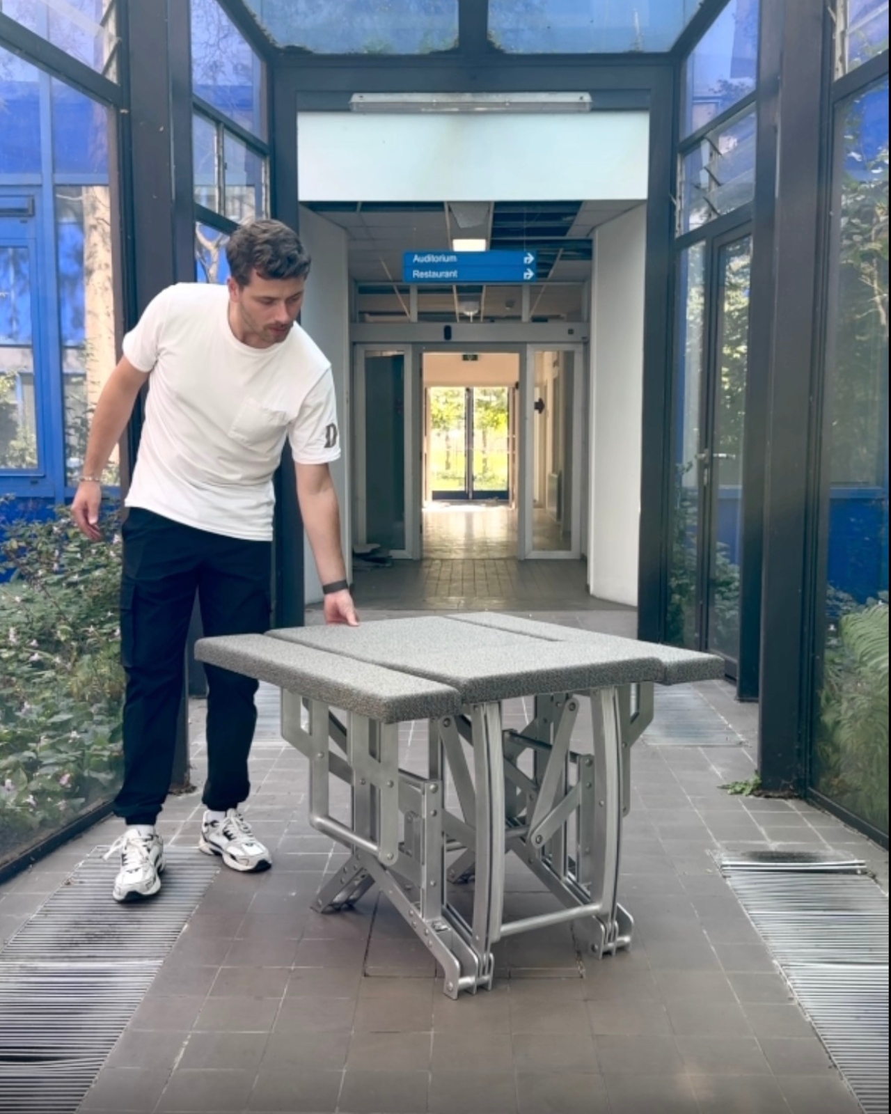 Blooming Furniture，FLOWERING FURNITURE，Dynamic seating，interaction，