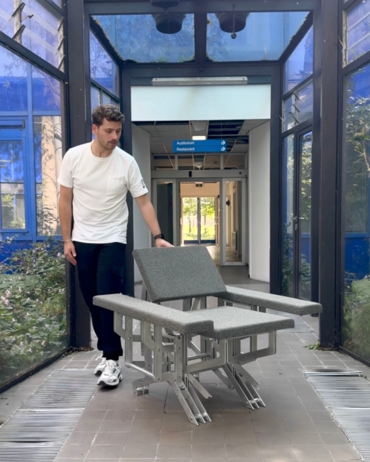 Blooming Furniture，FLOWERING FURNITURE，Dynamic seating，interaction，