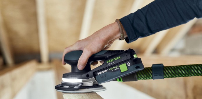 Wireless eccentric sander，