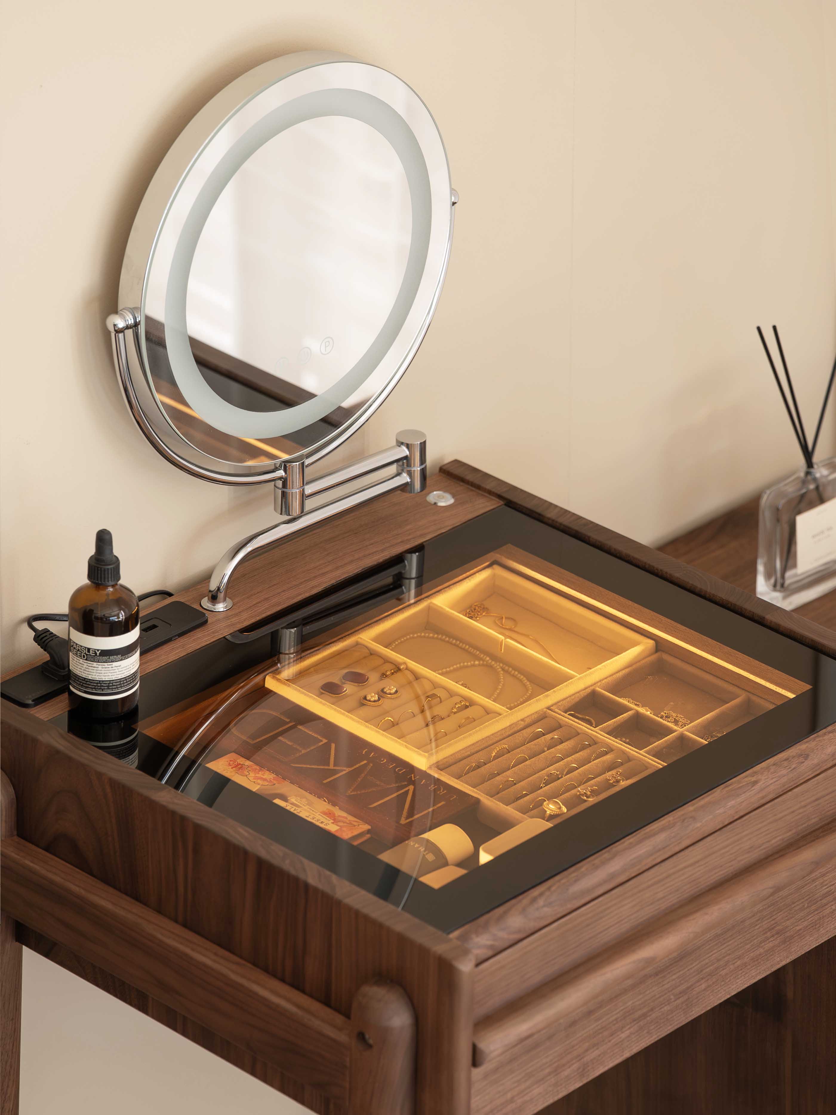 furniture design ，Dresser design，Black walnut furniture，Solid wood furniture，Original design，Residential Furniture，