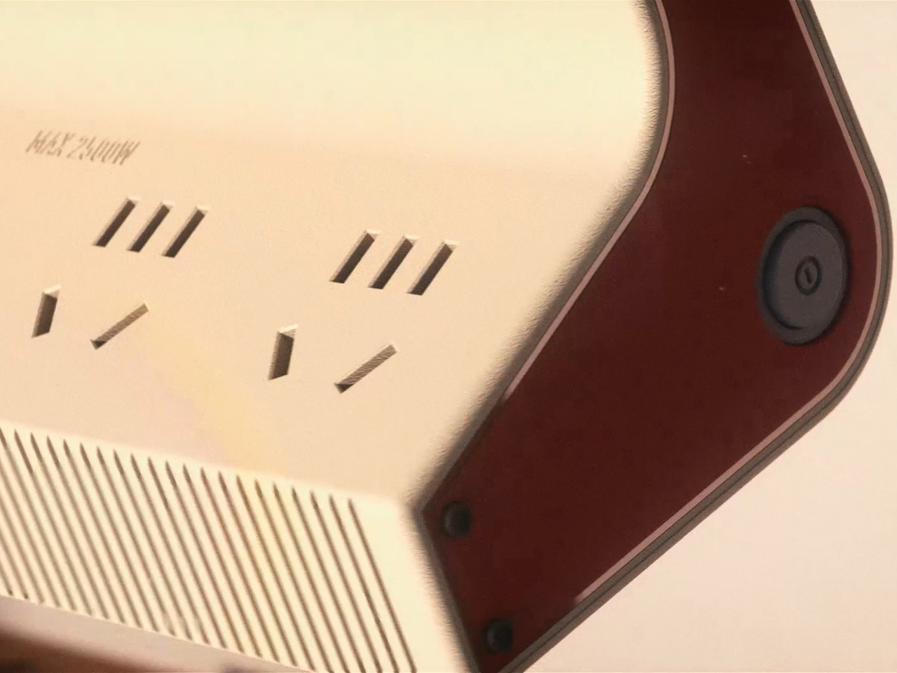 Red and white machine insert row，Game wind socket，Nostalgia E-sports，Desktop fast charge，