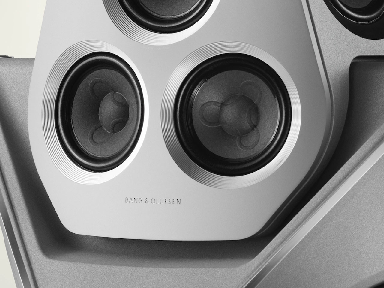 Bang & Olufsen，Bang & Olufsen，Flagship Speaker，Flagship Speaker，Landing sound，Landing sound，Centennial Birthday，Centennial birthday，Beolab 90 Titan，Beolab 90 Titan，