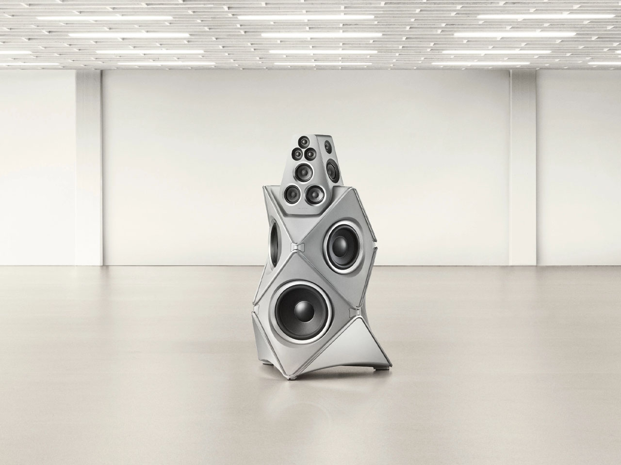 Bang & Olufsen，Bang & Olufsen，Flagship Speaker，Flagship Speaker，Landing sound，Landing sound，Centennial Birthday，Centennial birthday，Beolab 90 Titan，Beolab 90 Titan，