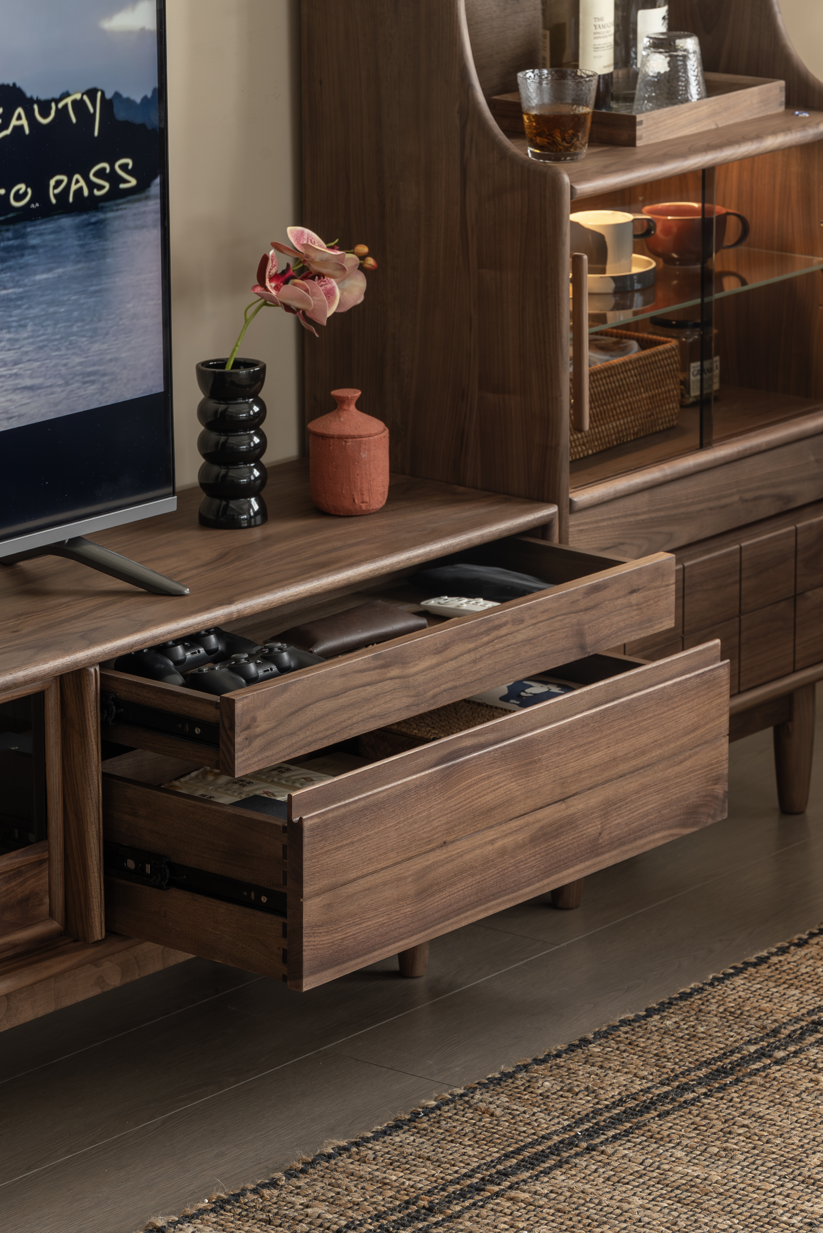 furniture design ，Residential Furniture，Solid wood furniture，Black walnut furniture，Original design，TV cabinet，