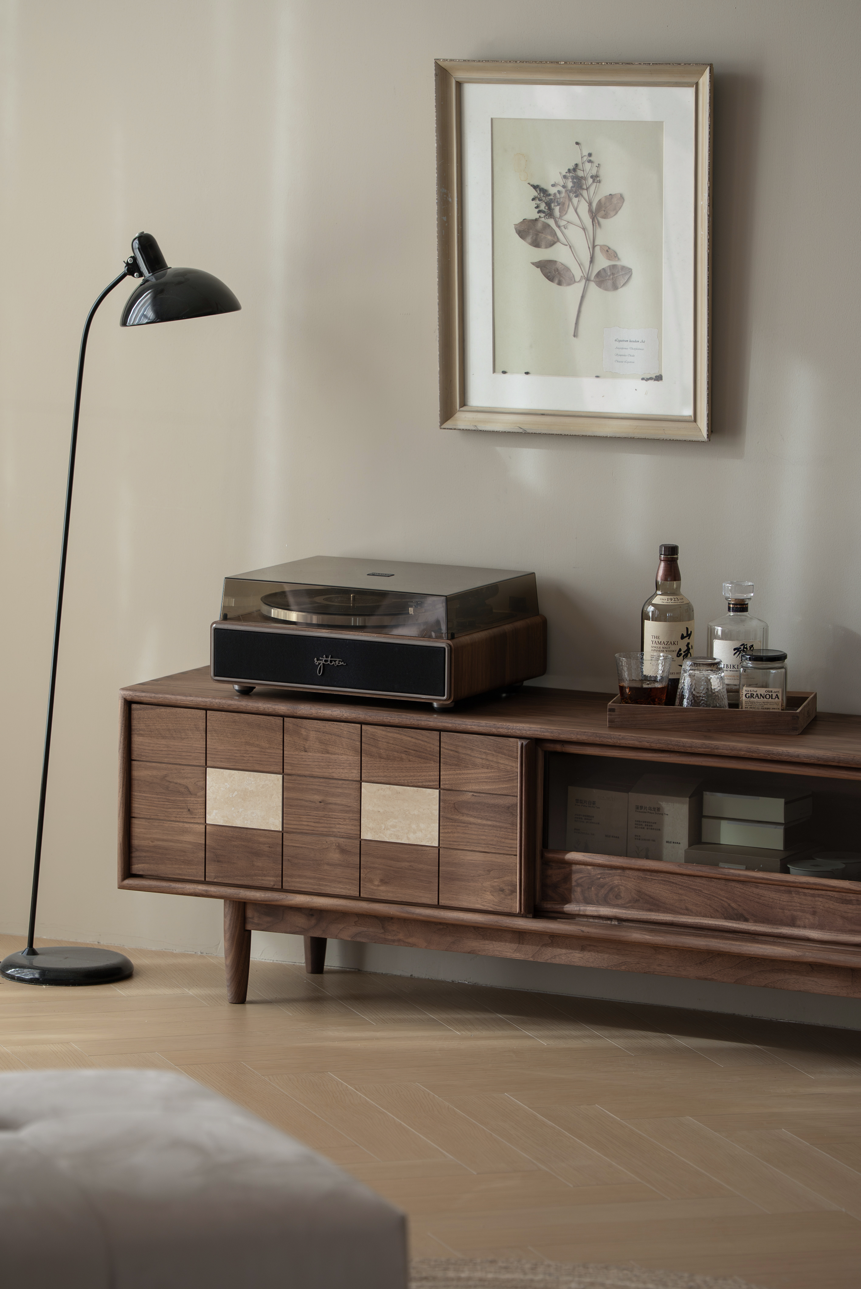 furniture design ，Residential Furniture，Solid wood furniture，Black walnut furniture，Original design，TV cabinet，