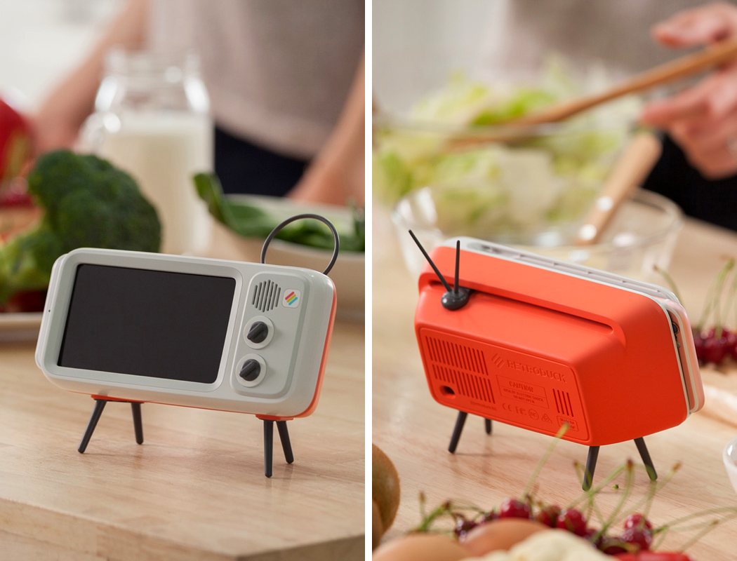 orange，white，Small TV，Mobile phone holder，Retro duck，