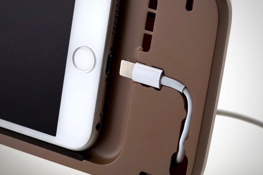 orange，white，Small TV，Mobile phone holder，Retro duck，