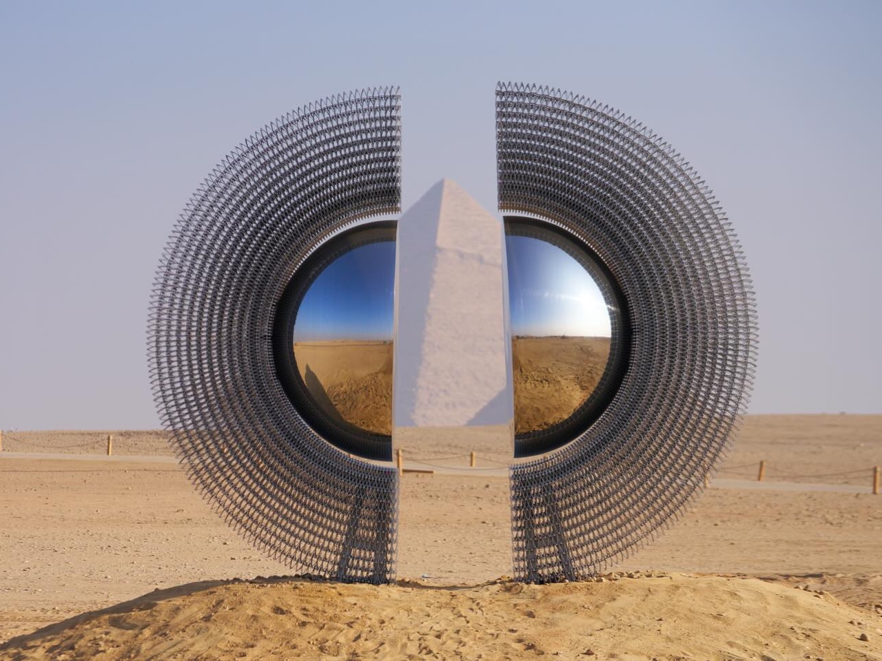 Pyramids of Giza，Mirror aluminum device，Ring of Light，The Shen，