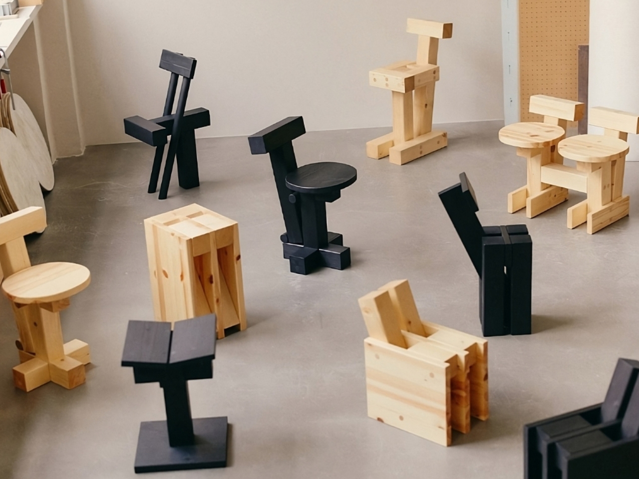 Children's Fun Furniture，Children's Fun Furniture，Solid wood seat，Contemporary design，Solid wood seat，Contemporary design，INDERGARTEN，Beech，INDERGARTEN，Beech，