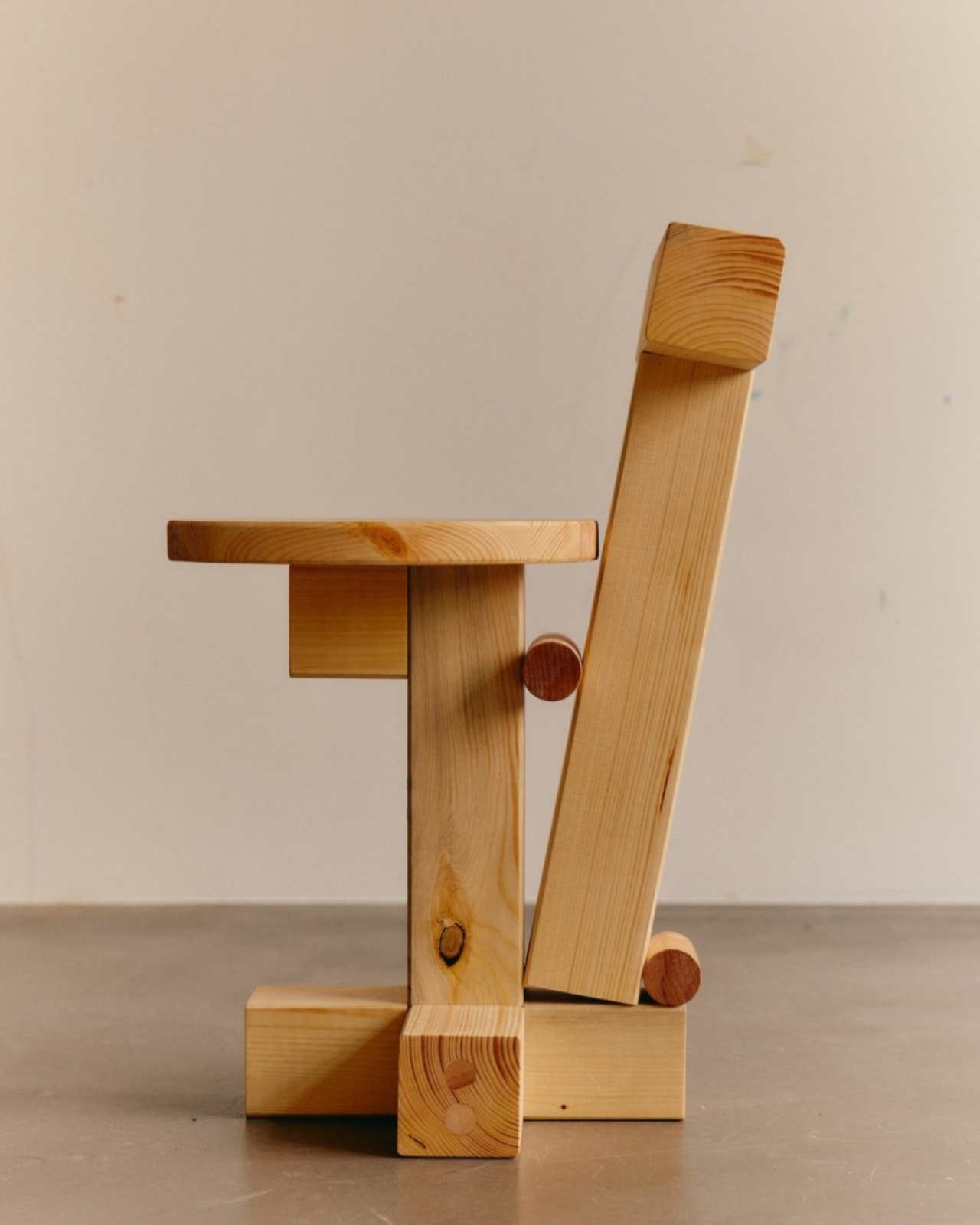 Children's Fun Furniture，Children's Fun Furniture，Solid wood seat，Contemporary design，Solid wood seat，Contemporary design，INDERGARTEN，Beech，INDERGARTEN，Beech，