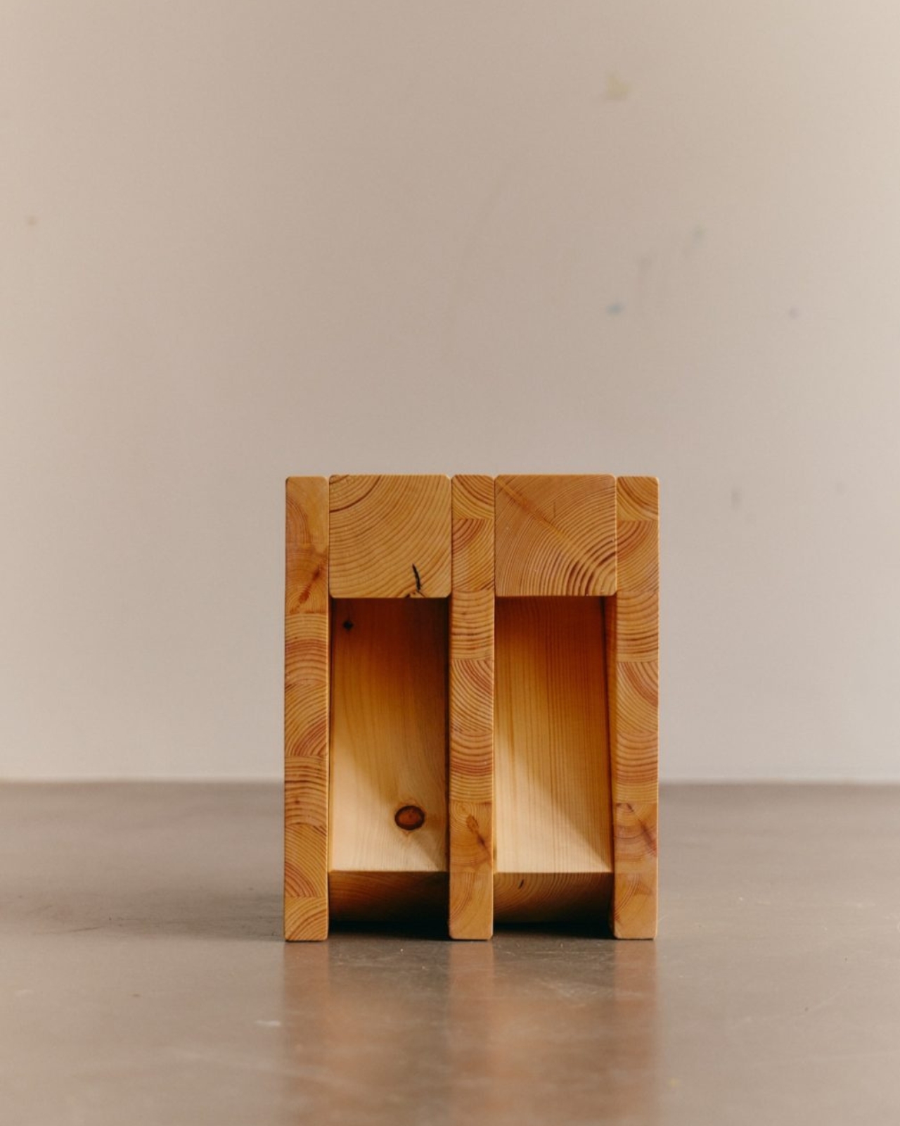 Children's Fun Furniture，Children's Fun Furniture，Solid wood seat，Contemporary design，Solid wood seat，Contemporary design，INDERGARTEN，Beech，INDERGARTEN，Beech，