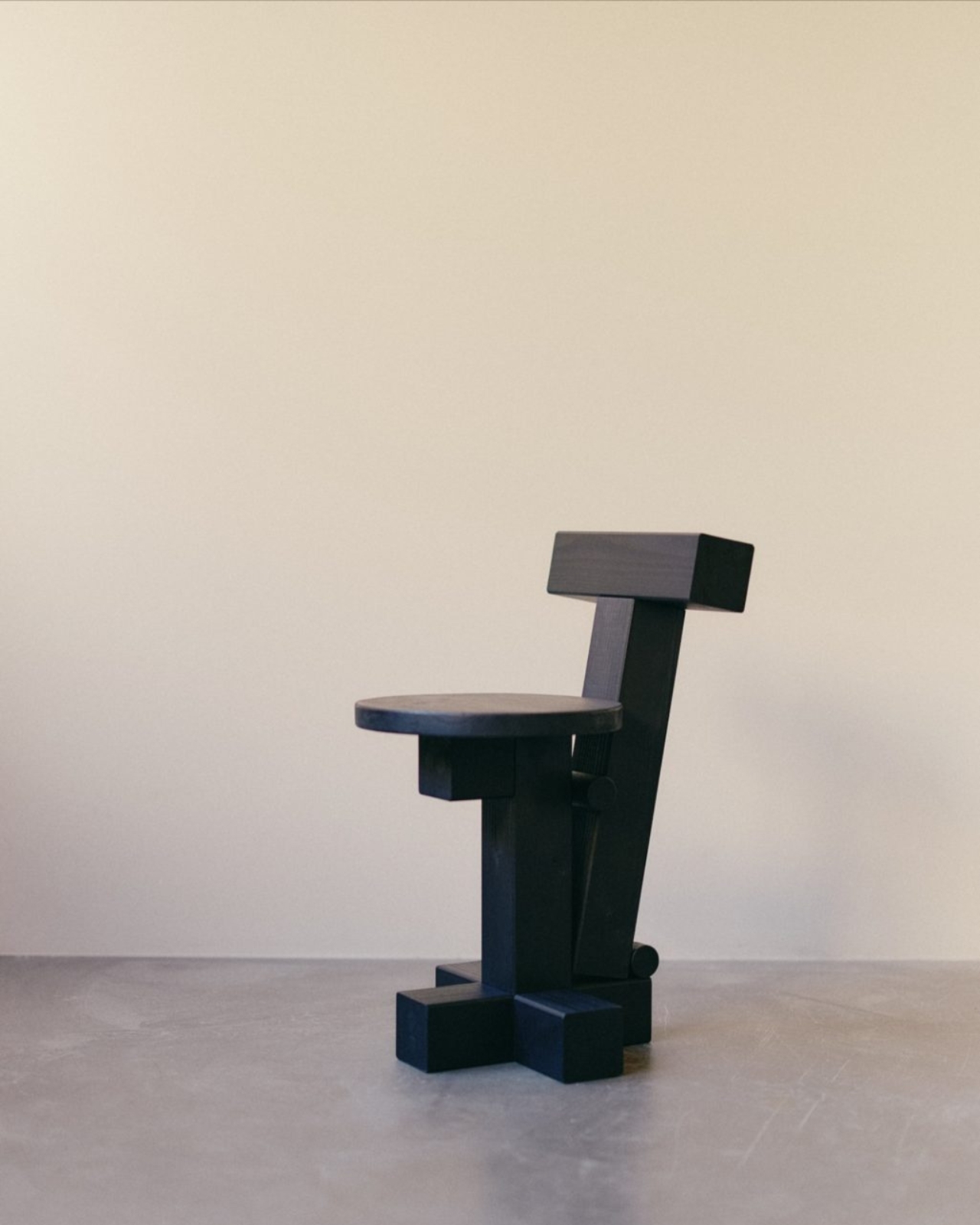 Children's Fun Furniture，Children's Fun Furniture，Solid wood seat，Contemporary design，Solid wood seat，Contemporary design，INDERGARTEN，Beech，INDERGARTEN，Beech，