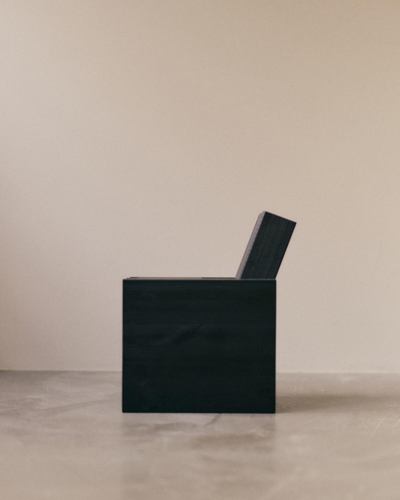 Children's Fun Furniture，Children's Fun Furniture，Solid wood seat，Contemporary design，Solid wood seat，Contemporary design，INDERGARTEN，Beech，INDERGARTEN，Beech，