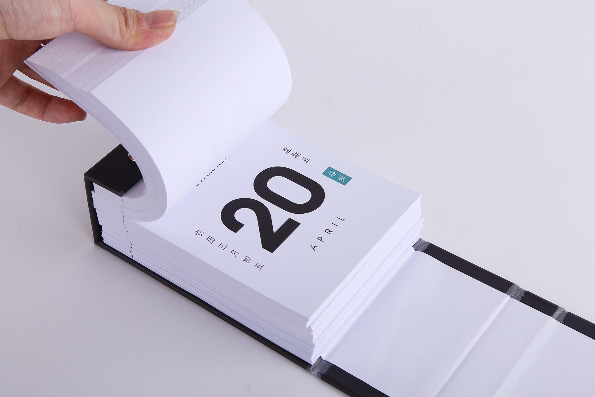 wall calendar，calendar，Desk calendar design，red dot，Wavy，Notebook design，Stationery design，