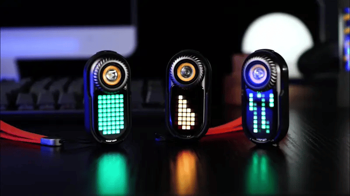 Loop Gear，Mini flashlight，Unzip turntable，Pixel screen，Small game flashlight，