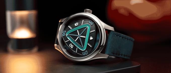 Miyota 9039，Automatic movement，Triangle dial，Automatic machinery，Super-LumiNova，