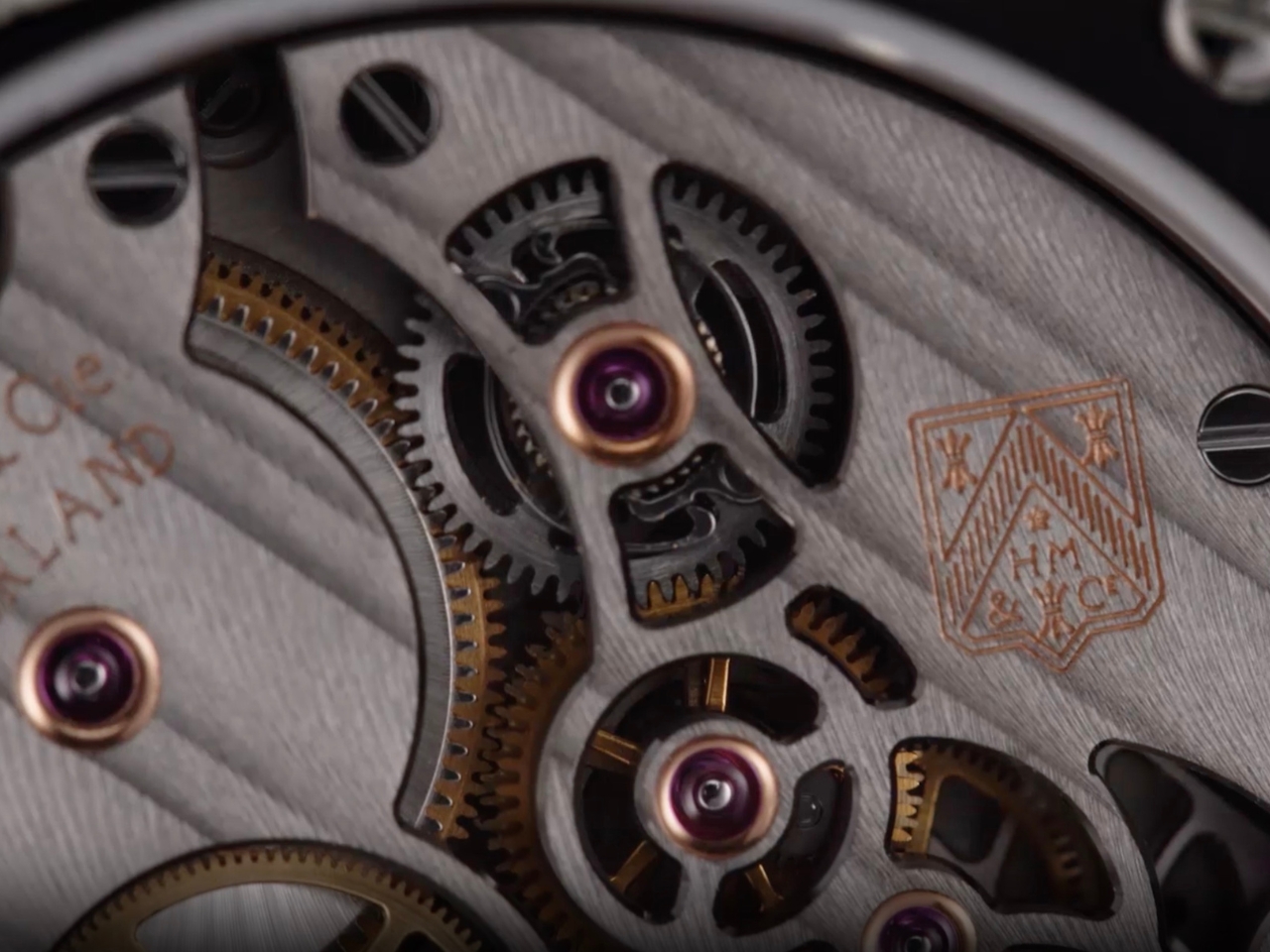 Streamliner Pump，Wristwatch，Wrist watch，Fashion products，