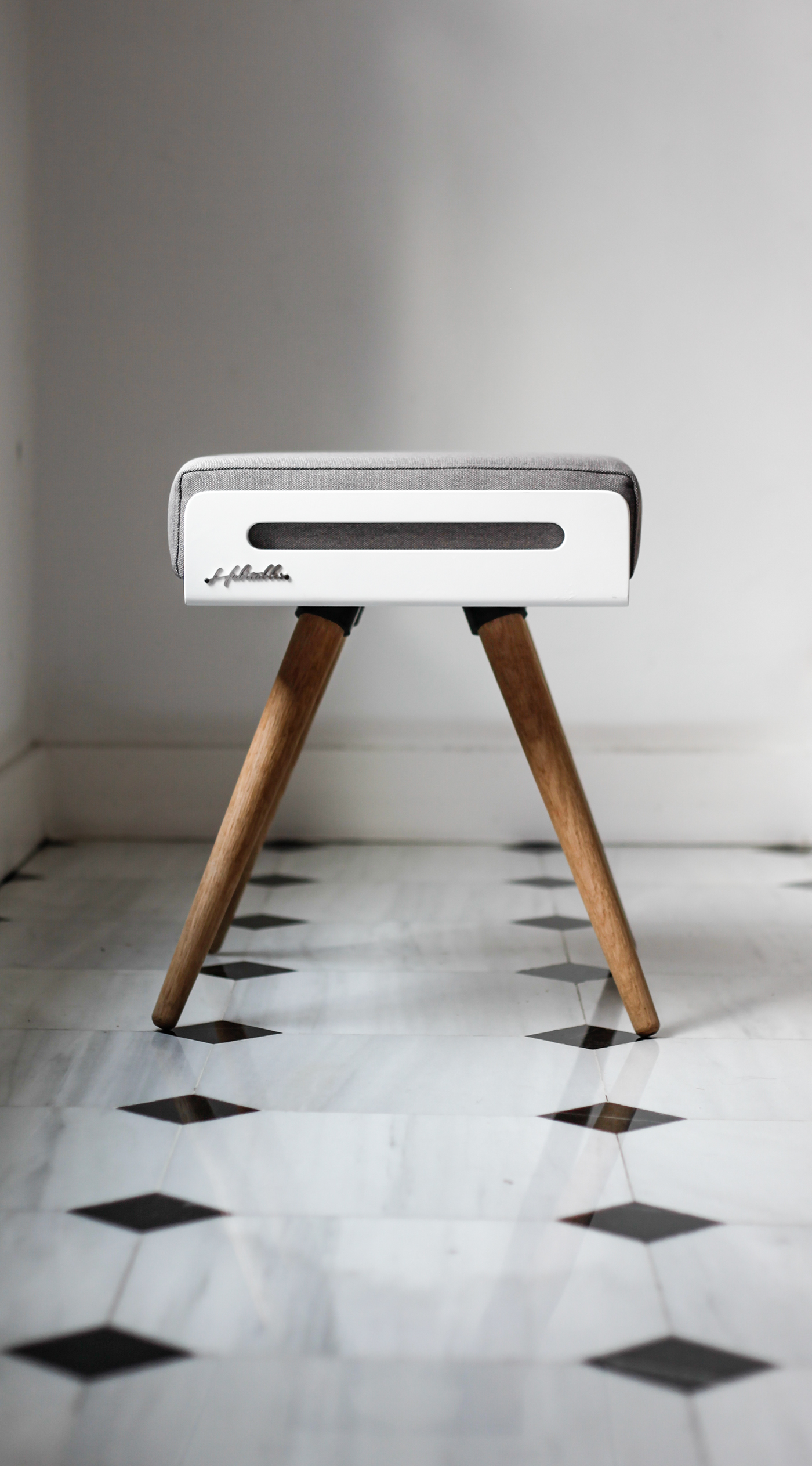 Northern Europe，Simplicity，cloth，White paint，wooden ，chair，furniture，