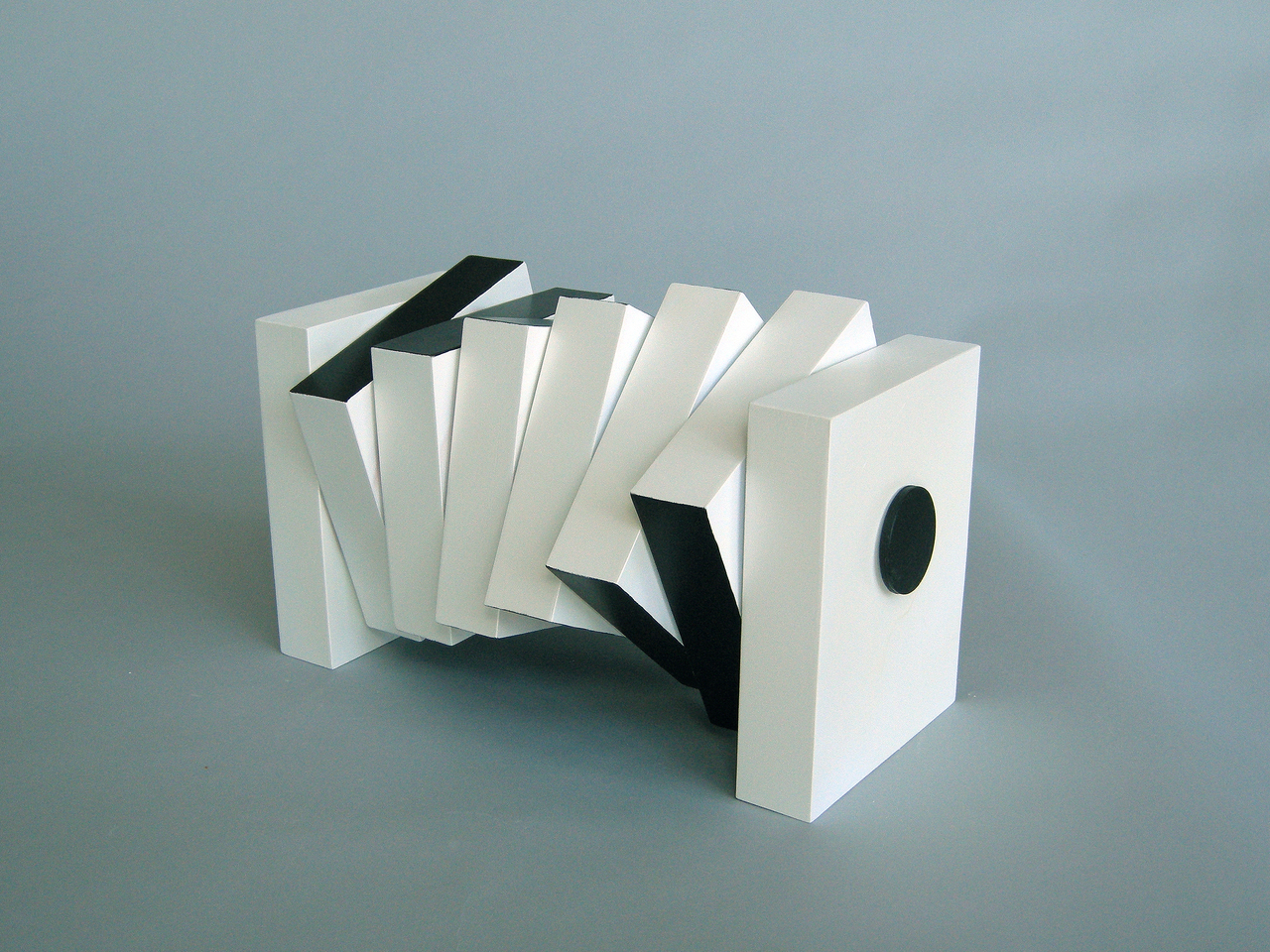 Interactive Segmented Coffee Table，furniture，originality，industrial design，