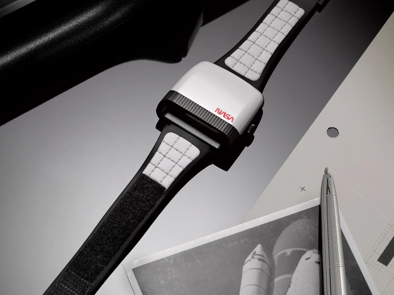 nasa，Wristwatch，Wrist watch，Fashion products，