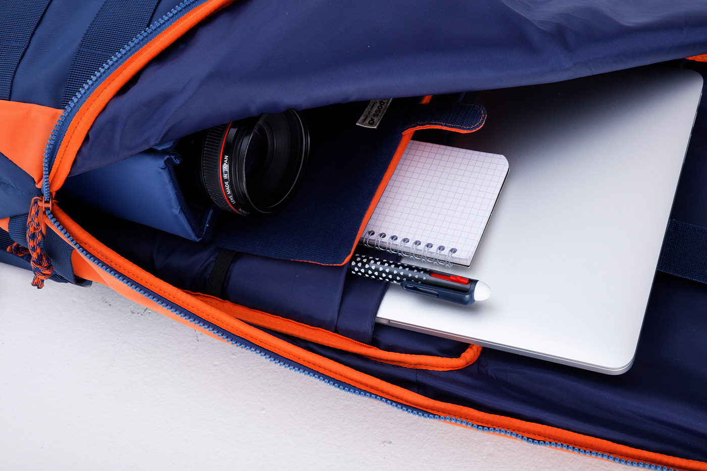knapsack，orange，Backpack，blue，camera bag，