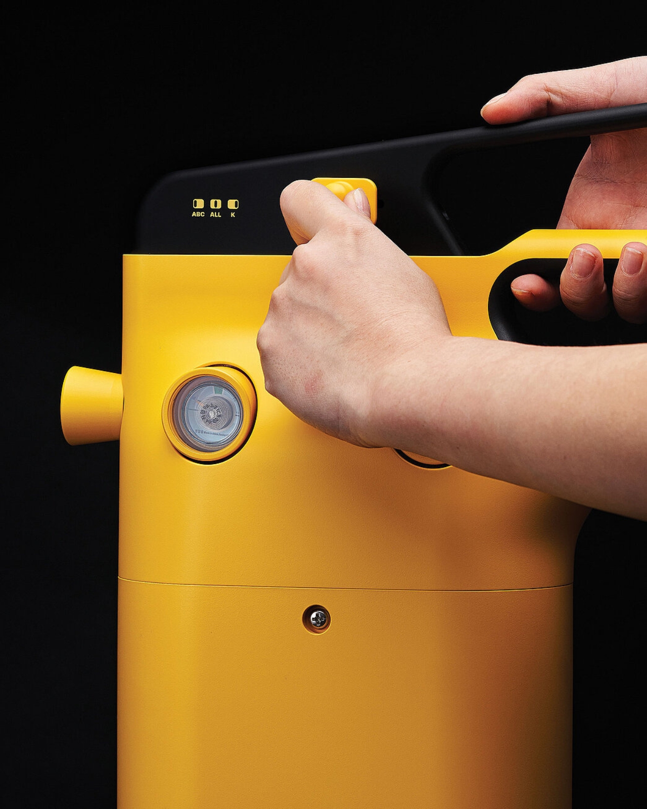 HERE，Fire Extinguisher，conceptual design，originality，