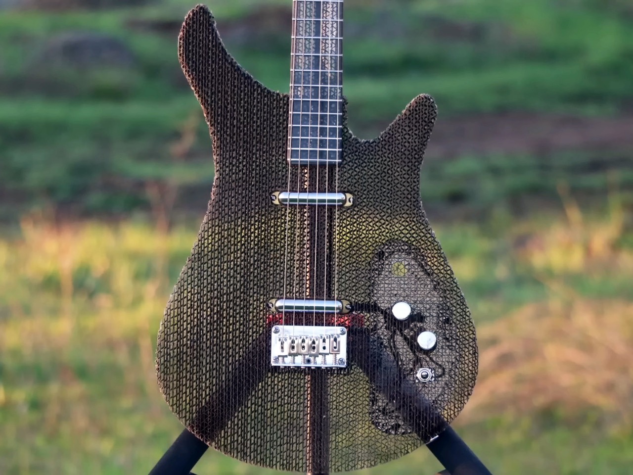 Electric guitar，Corrugated board，originality，Musical Instruments，