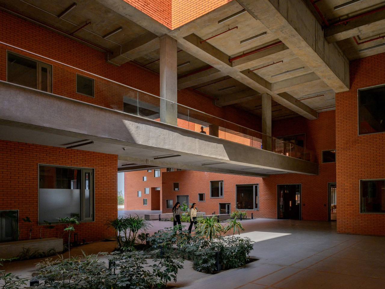 Architecture of India，stepped public landscape，climate response，Artistic atmosphere，