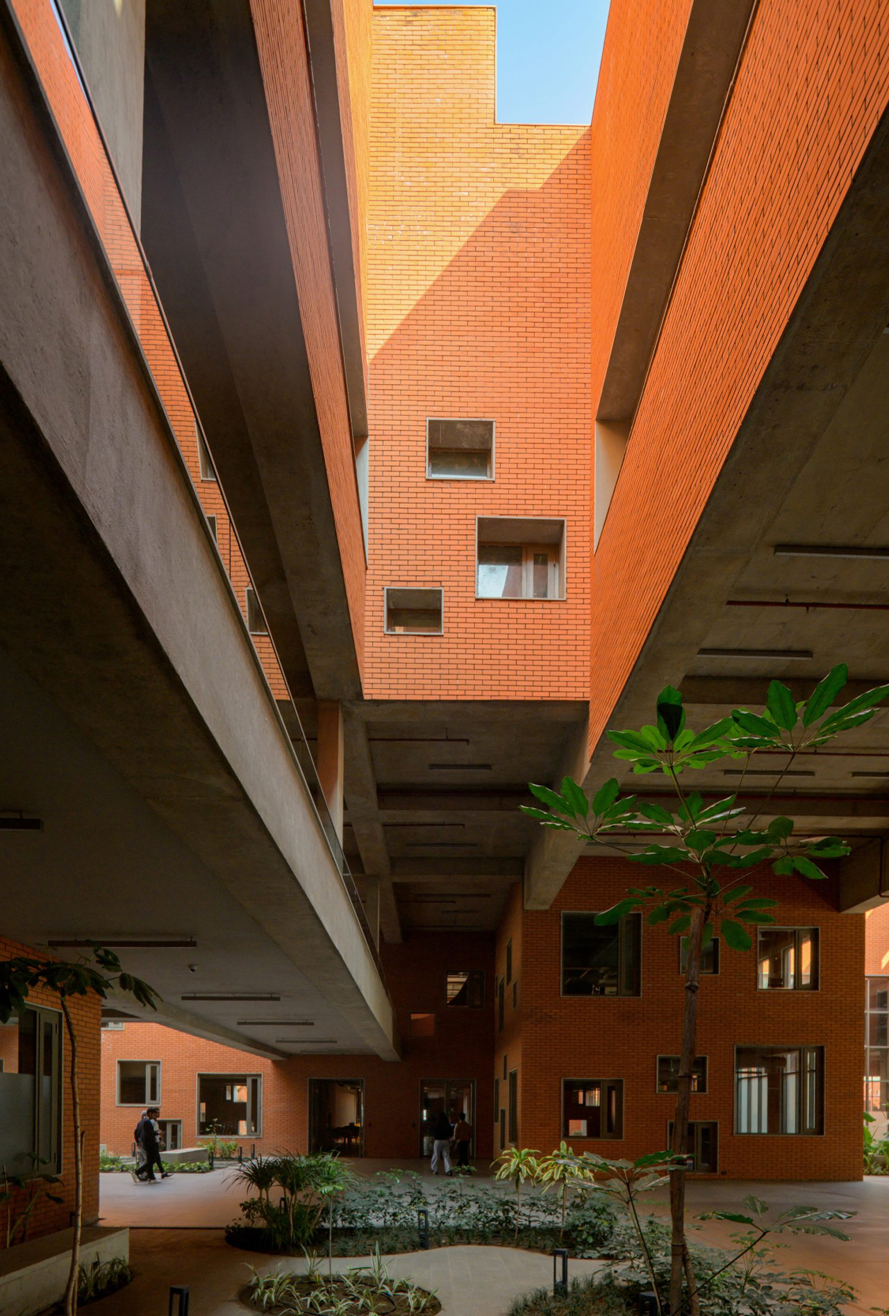 Architecture of India，stepped public landscape，climate response，Artistic atmosphere，