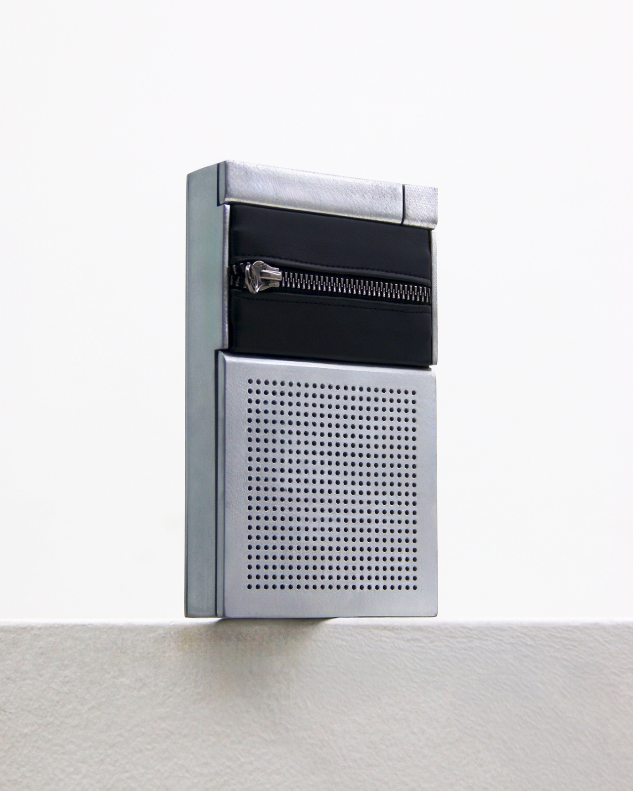 zip，loudspeaker box，zipper design ，Minimalist design ，originality，