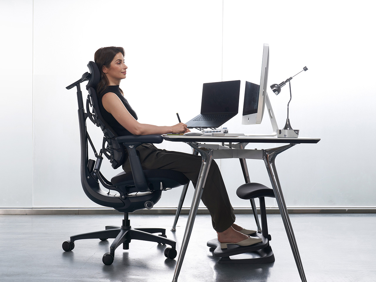 LiberNovo Omni，ergonomic chair，If design award，Dynamic support seat，Health Office，