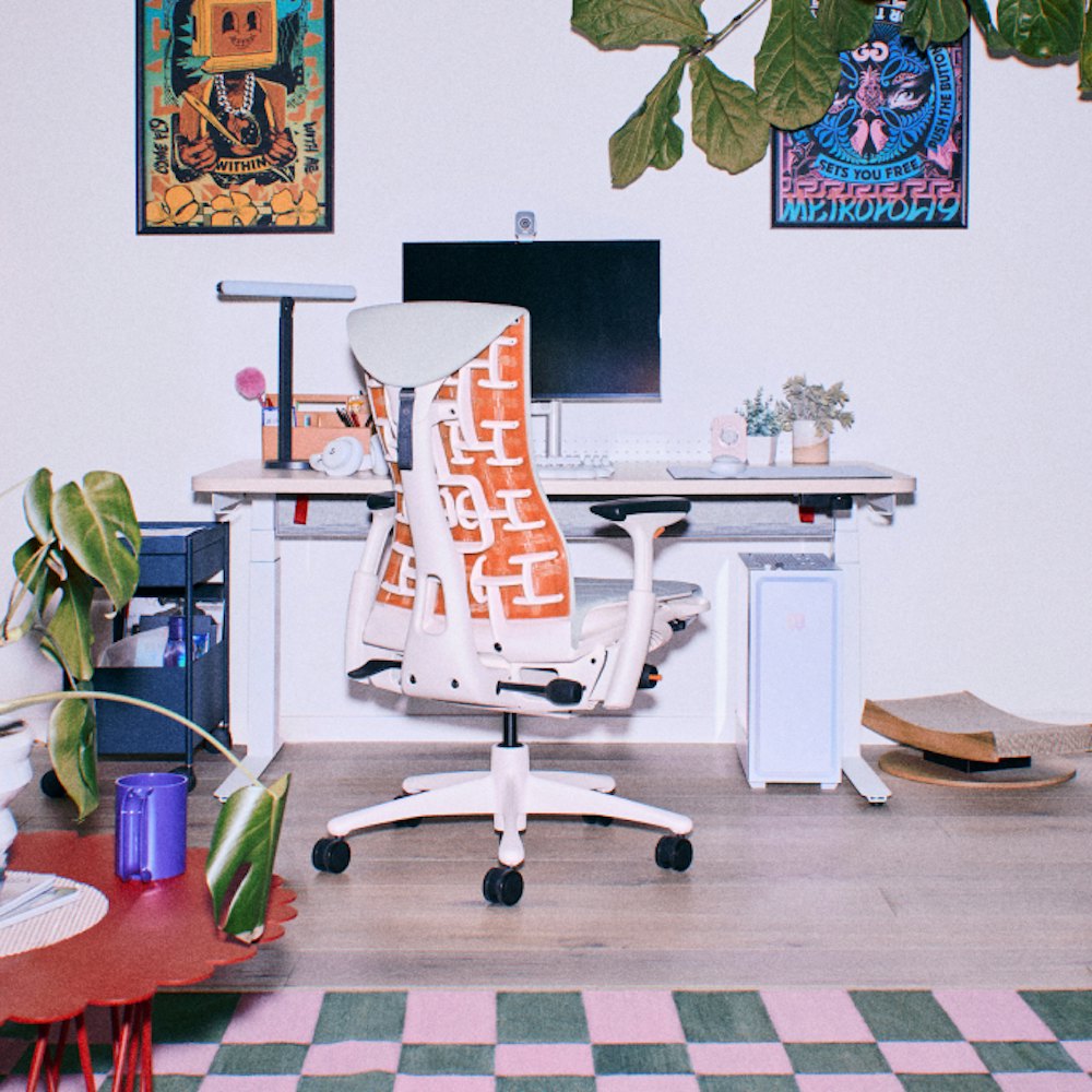 Hermanmiller，